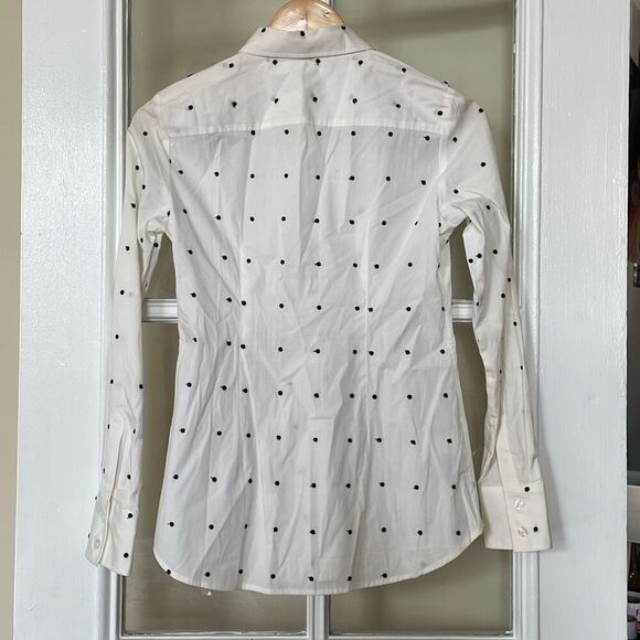 Ann Taylor petite white long sleeve black Polka dot button down shirt size 2P - Picture 3 of 9